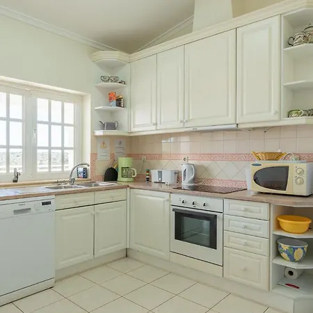 3-bed In 10 Min Drive To The Beach * البوفيرا